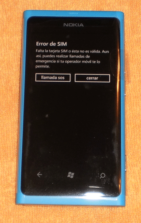 Nokia Lumia 800 parte delantera.