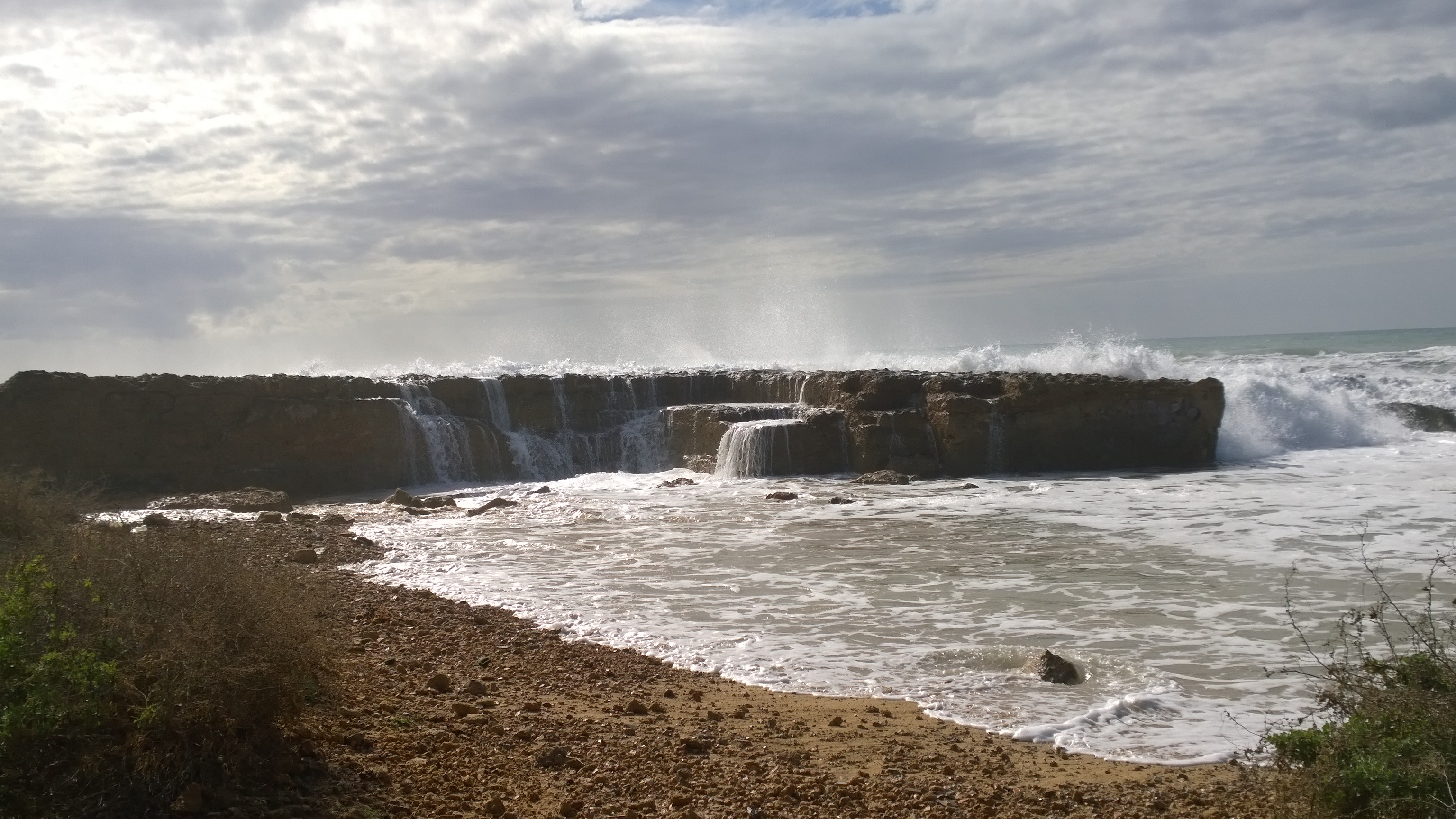 Fuertes olas en Palma de Mallorca